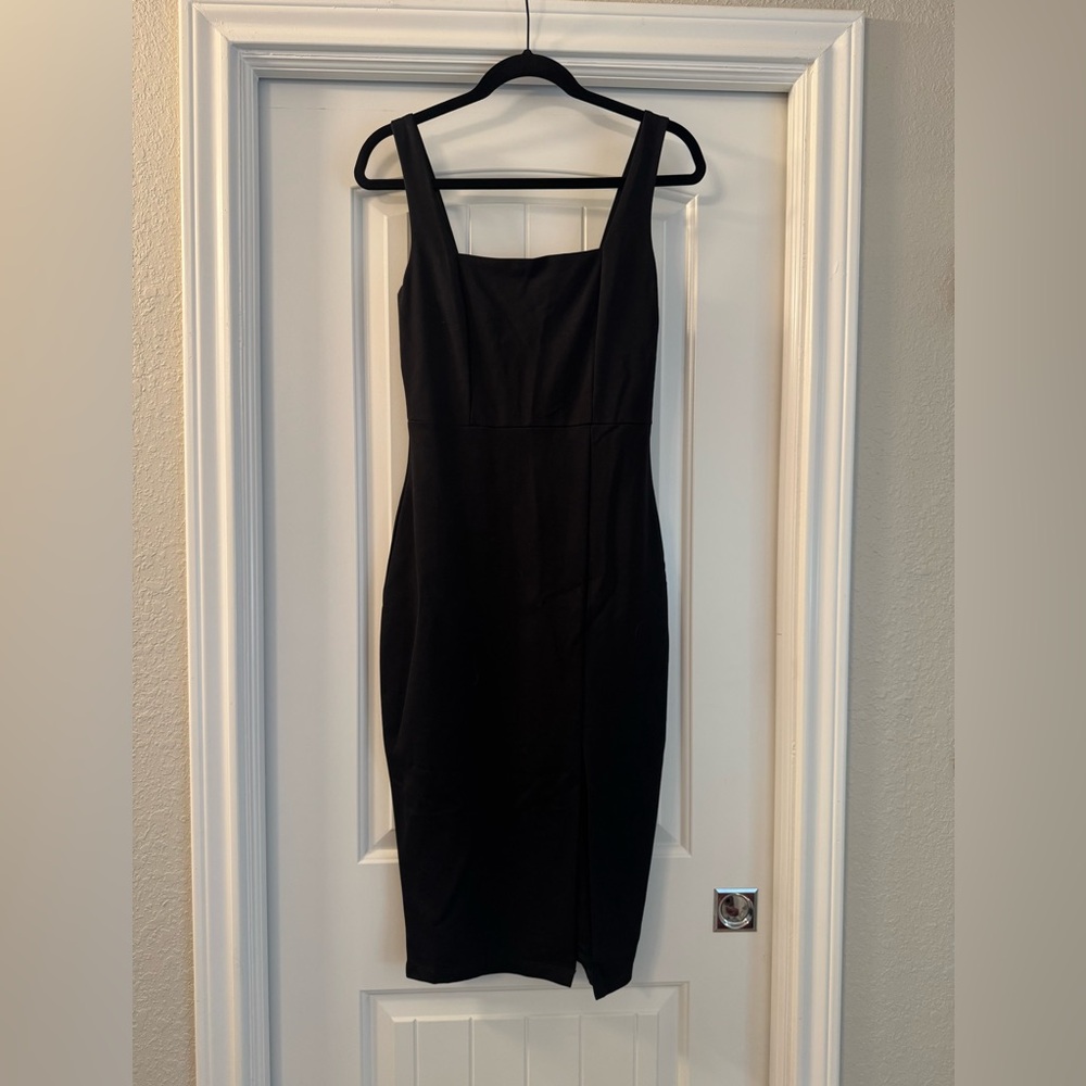 Lulu's Classic Black Midi Dress